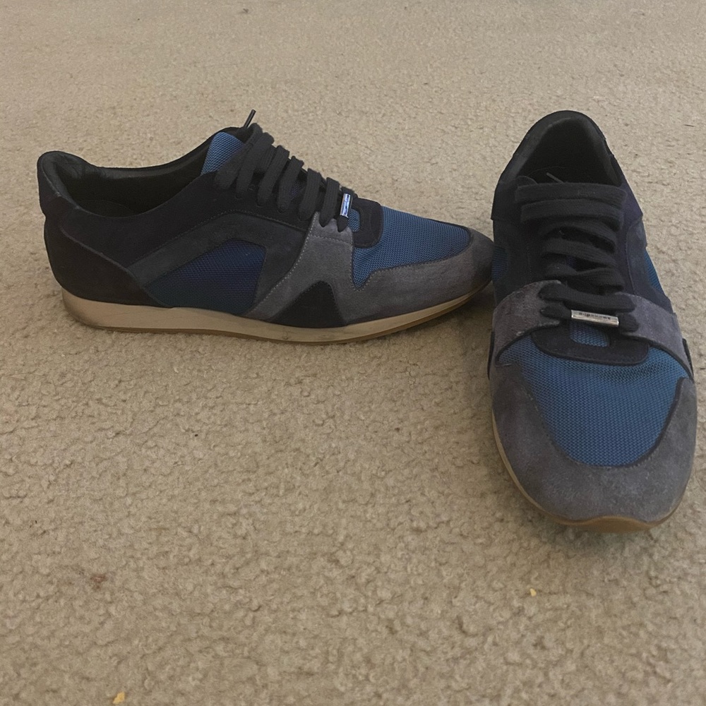 Burberry sneaker size 43/10 different shades of blue. Box included